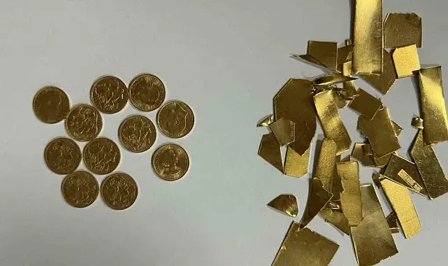 İç çamaşırında sakladığı altın ve euro ile gümrükte yakalandı