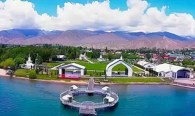 Issık Göl, Kırgızistan'ın turizm vitrini olmaya devam ediyor
