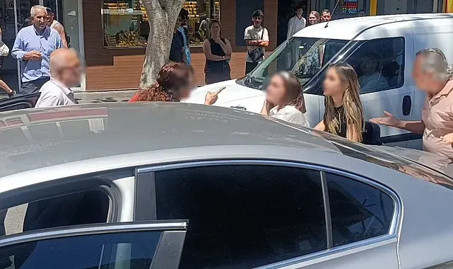 Yaya geçidinde çarpışma sonrası tansiyon yükseldi: "Yayaları ezip geçelim mi?"