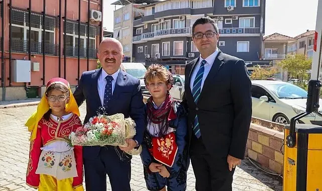 Vali Varol, Yenipazar'da kurumları ziyaret edip vatandaşlarla buluştu
