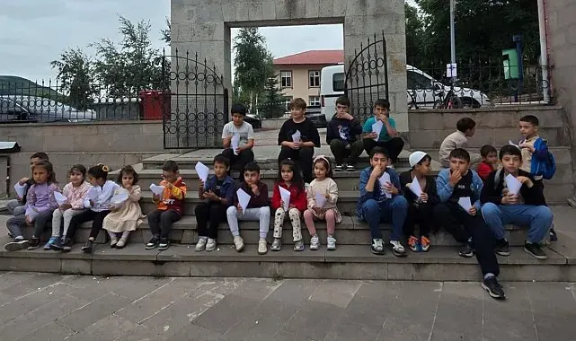 Posof'ta yaz Kur'an Kursu öğrencilerine serinleten ikram