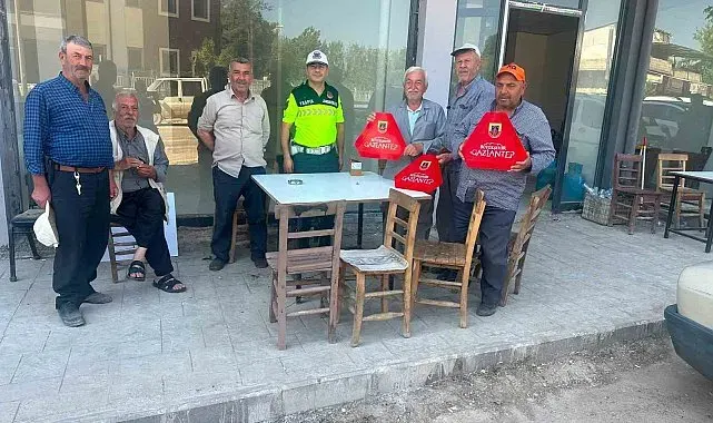 Jandarmadan güvenli tarım eğitimi ve reflektör dağıtımı