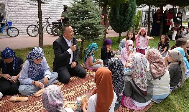 Başkan Ural'dan miniklere tatlı sürpriz