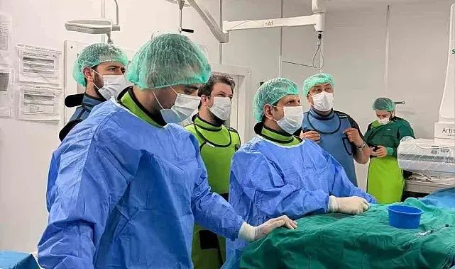 Bilecik'te kalpteki doğuştan delik ameliyatsız kapatıldı