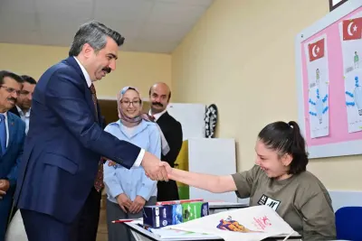 Başkan Oktay Yılmaz Özel Öğrencilerin İlk Ders Heyecanına Ortak Oldu