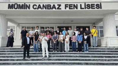 Bursa'da Başarılı Öğrencilere Tablet ve Telefon Sürprizi