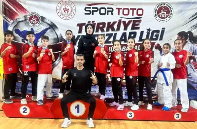 Körfezli Karatecilerden İstanbul'da Madalya Yağmuru: 13 Kürsü Başarısı
