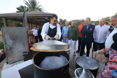 Bodrum Sahilinde Çorum Lezzetleri Şöleni: Hitit Mirası Ege'de Tanıtıldı
