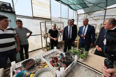 Dr. Mehmet Muharrem Kasapoğlu'ndan İzmir'de Özel Eğitim Öğrencilerine Ziyaret
