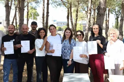Kocaeli'de Arıcılık Eğitimini Tamamlayan Üreticiler Sertifikalarını Aldı