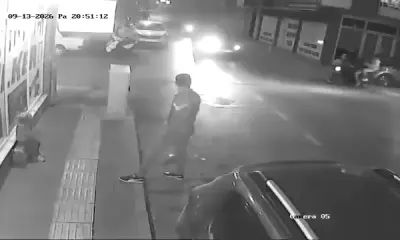 Bursa'da Otomobil ile Motosiklet Çarpıştı: 2 Yaralı