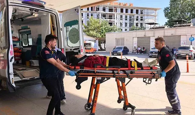Bursa'da kontrolden çıkan motosiklet dere yatağına uçtu: 1 yaralı