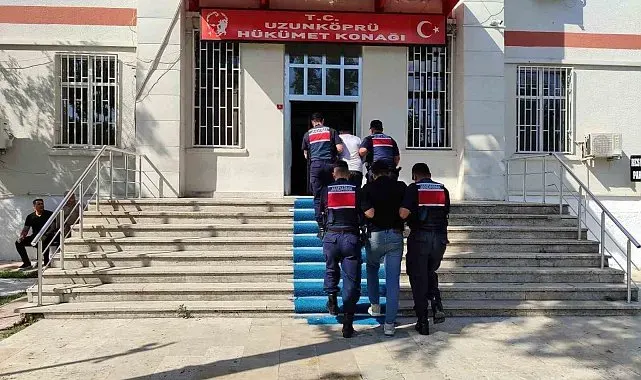 Edirne'de yasak bölgede yakalanan 2 düzensiz göçmen tutuklandı