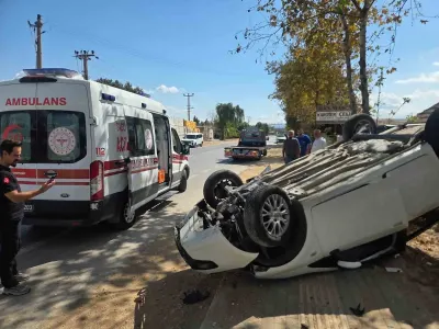 Bursa Orhangazi'de Otomobil Takla Attı: Baba-Oğul Ölümden Döndü