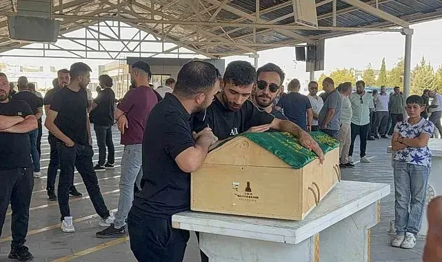 Havuzda hayatını kaybeden minik Kadir, Gaziantep'te son yolculuğuna uğurlandı