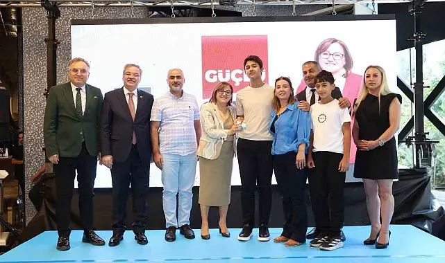Şahin, Gazi Şehrin 2026 YKS ve LGS şampiyonlarıyla buluştu