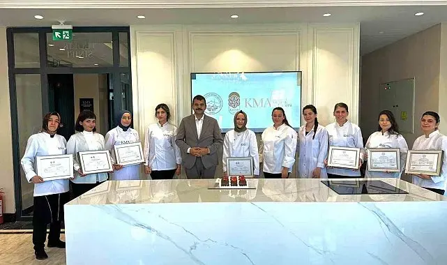 Büyükşehirin gastronomi vizyon projesi Kayseri Mutfak Akademisi ilk mezunlarını verdi