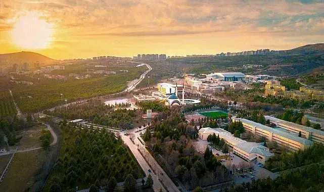 Rektör Göktaş öğrencileri Fırat Üniversitesi'ne davet etti