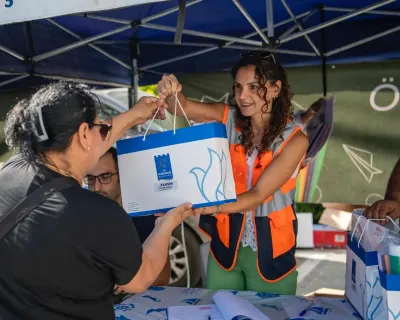Kuşadası Belediyesi'nden Öğrencilere Dev Kırtasiye Desteği