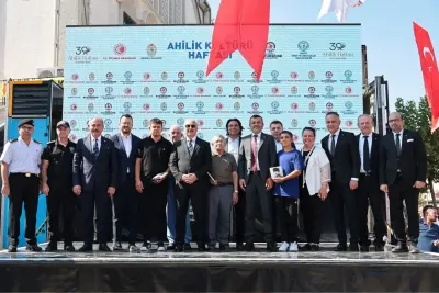 Denizli'de 39. Ahilik Haftası Coşkusu: Bayramyeri Meydanı'nda Geleneksel Ritüeller ve Zanaatlar Yaşatıldı