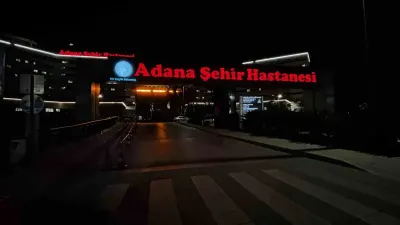Adana'da Evde Silah Kazası: 6 Yaşındaki Kardeşini Vuran Ağabey Tutuklandı