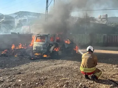 Hatay Kırıkhan’da Hafif Ticari Araç Alevlere Teslim Oldu