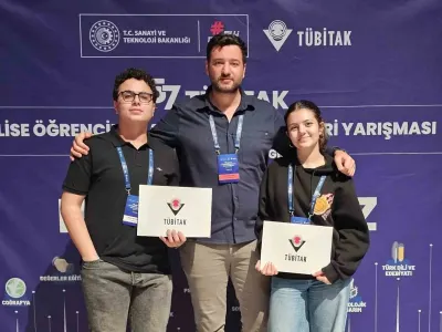 Erzurumlu Lise Öğrencilerinden Büyük Başarı: Örümcek Zehirli Yara Bandı ABD'deki Dev Bilim Yarışmasında Türkiye'yi Temsil Edecek