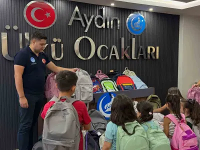 Ülkü Ocakları Aydın İl Başkanlığı'ndan Öğrencilere Anlamlı Kırtasiye Desteği