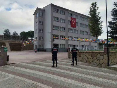 Bilecik'te Güvenli Eğitim İçin Sıkı Denetim: 857 Kişi Kontrol Edildi
