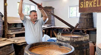 Safranbolu'da 350 Yıllık Küplerde Geleneksel Üzüm Sirkesi Üretimi Başladı