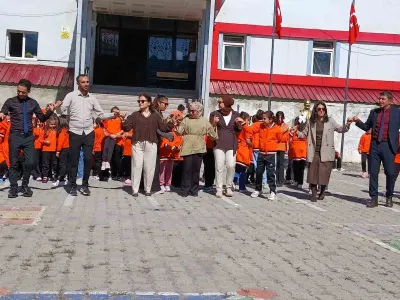 Posof'ta İlköğretim Haftası Coşkusu: 49 Köyün Öğrencisi Merkeze Taşınıyor