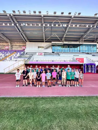 Sinop’ta Atatürk’ün Kentimize Gelişinin 98. Yıl Dönümünde Atletizm Bayrak Yarışmaları Heyecanı