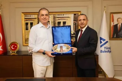 AK Parti Sözcüsü Ömer Çelik’ten Yüreğir Belediye Başkan Vekili Tarık Özünal’a Ziyaret