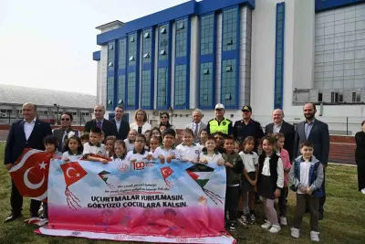 Edirne'de Gazzeli Çocuklar İçin Gökyüzü Uçurtmalarla Renklendi