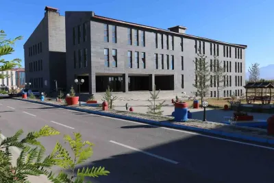 Ağrı İbrahim Çeçen Üniversitesi Patnos Sultan Alparslan Yerleşkesi: Eğitim, Bilim ve Sosyal Yaşamın Buluşma Noktası
