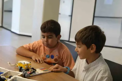 Çocuklar Kartal Makina Hangar’da LEGO ile Kodlama ve Teknoloji Dünyasını Keşfetti
