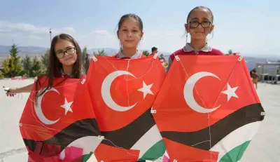 Kırıkkale'de Çocuklardan Filistinli Yaşıtları İçin Anlamlı Destek: Uçurtmalar Barış İçin Gökyüzünde