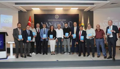 Van TSO Öncülüğünde Hazırlanan 'Türkiye’nin Ekolojik Değeri Van Gölü' Kitabı Tanıtıldı