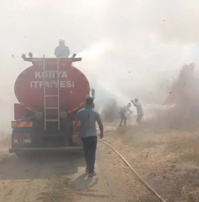 Akşehir'de Göl Kenarındaki Kamış Deposunda Çıkan Yangın Korkuttu