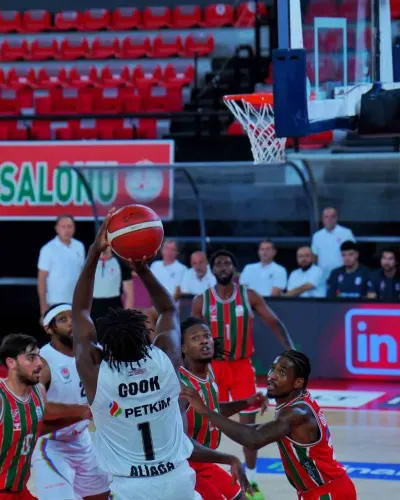 Aliağa Petkimspor, Hazırlık Maçında Karşıyaka'yı 86-79 Mağlup Etti