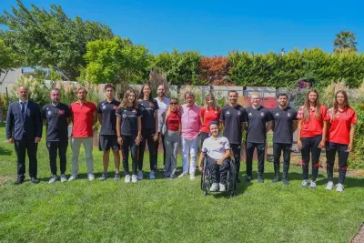 Mehmet Sepil Göztepeli Milli Sporcularla Bir Araya Geldi