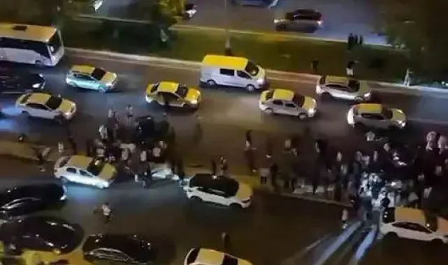 Diyarbakır'da otomobiller çarpıştı: 2 yaralı