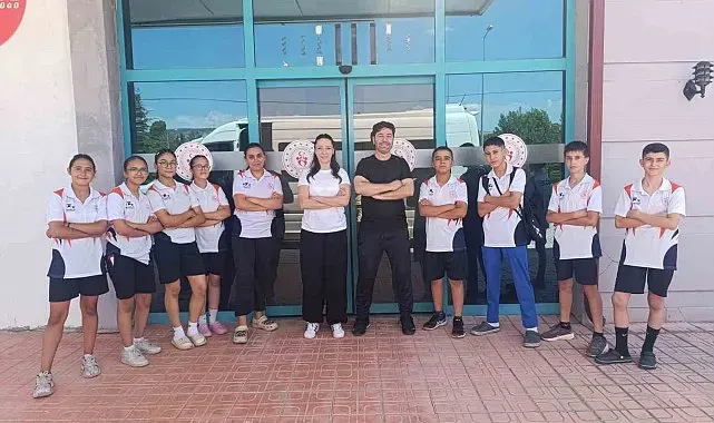 Niğde Erkek Badminton Takımı şampiyon oldu