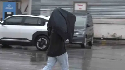 İstanbul Anadolu Yakası'nda Sabah Saatlerinde Yağmur Sürprizi: Trafik Felç Oldu