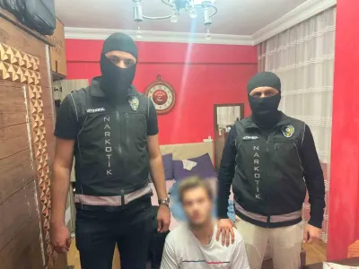 Kırmızı Bültenle Aranan Uluslararası Uyuşturucu Kaçakçısı Esenyurt’ta Yakalandı
