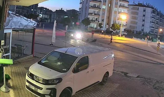 Konya'da otomobille çarpışan motosikletli yaralandı