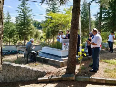 Hisarcıklı Şehit Ayhan Öğüt Şehadetinin Yıl Dönümünde Kabir Başında Dualarla Anıldı