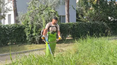 Kuşadası’nda Yeşil Alanlar ve Parklar İçin Kapsamlı Bakım Seferberliği