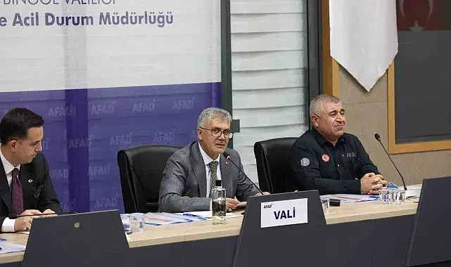 Vali Çelik: "Ruhsatsız ve ruhsata aykırı hiçbir yapıya müsaade etmemeliyiz"