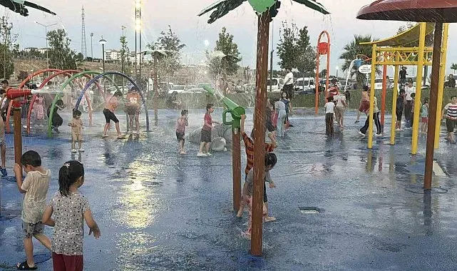 Kavurucu sıcakta çocukların serinlik adresi su oyun parkları
